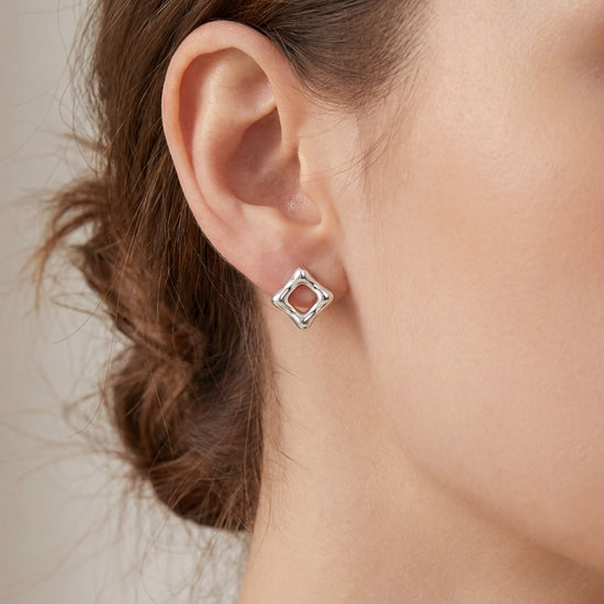 14k White Gold Puffed Square Stud Earrings