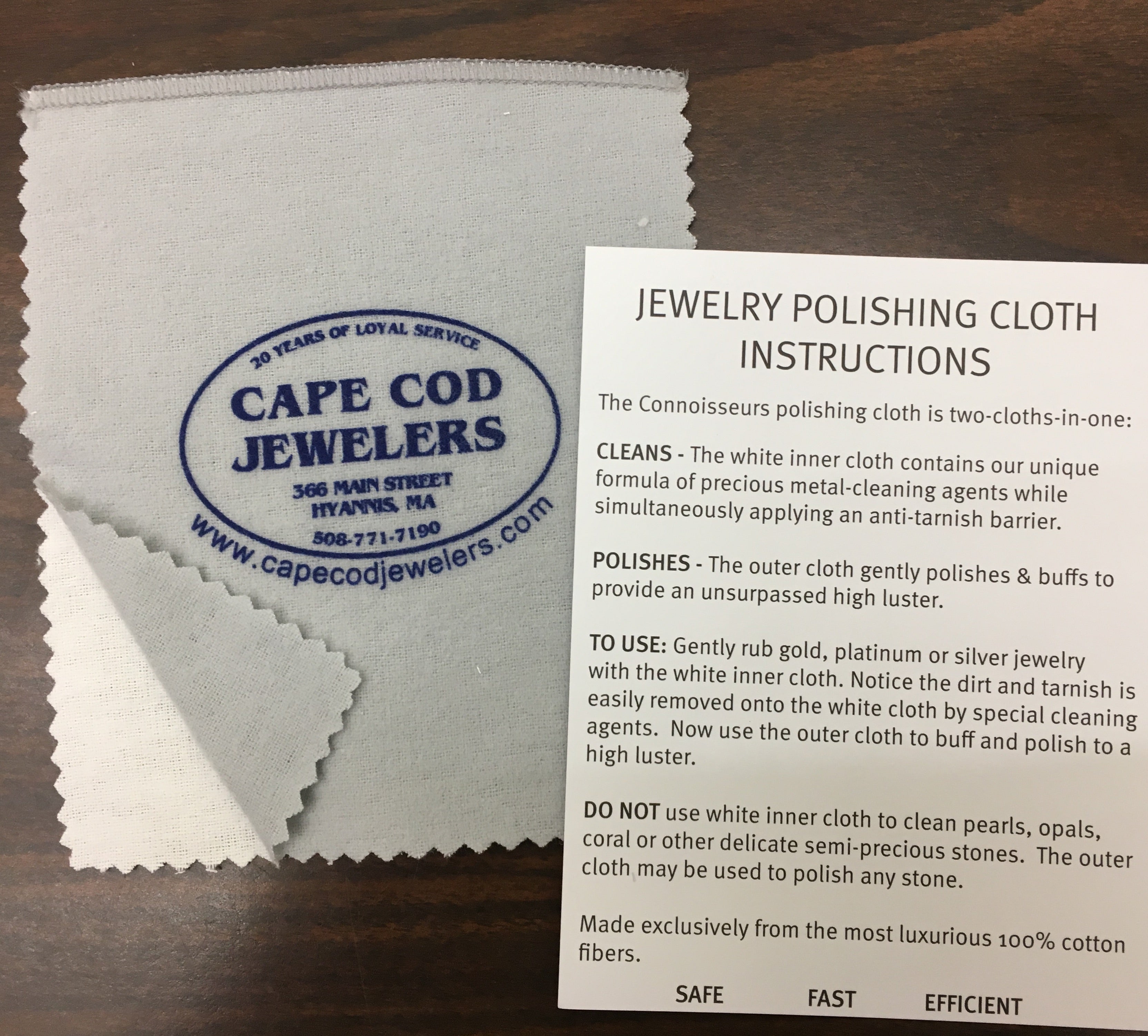 Cape Cod Pre-Moistened Metal Polishing Cloth in Tin (12 Count) - Gillman  Home Center