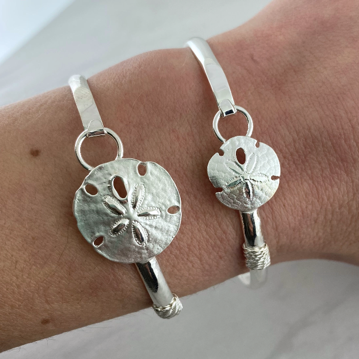 Sand dollar 2025 bracelet sterling silver