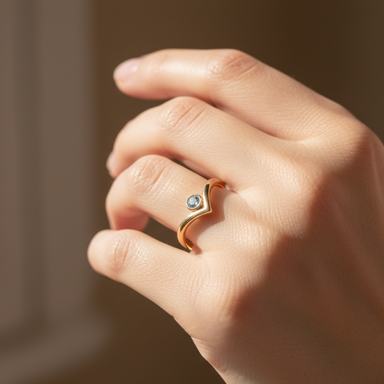 14k Aquamarine V-Shaped Ring