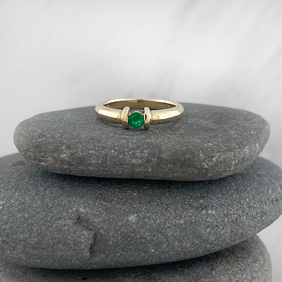 14k Gold Floating Emerald Ring