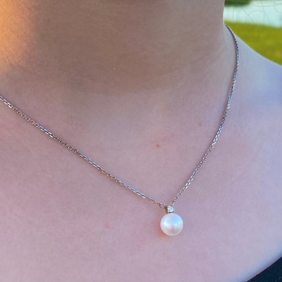 Classic Pearl & Diamond Necklace