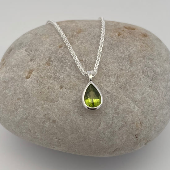 Sterling Silver Teardrop Peridot Necklace