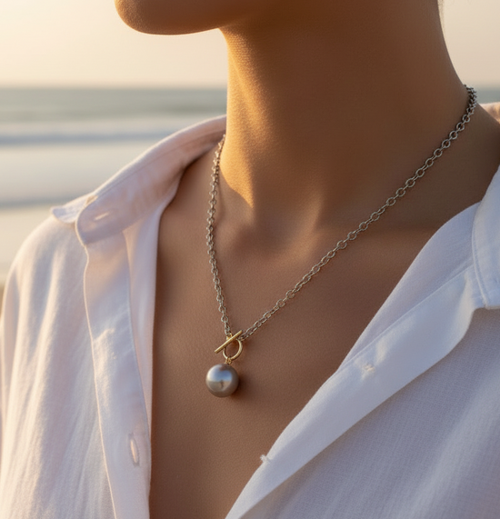 Two Tone Rose Pearl Necklace