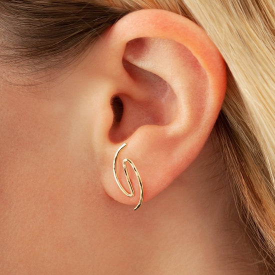 14k Gold Squiggle Studs