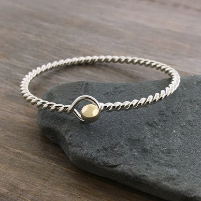 Thin Twist Hook Cape Cod Bracelet 