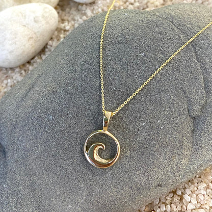 Tiny Wave Necklace